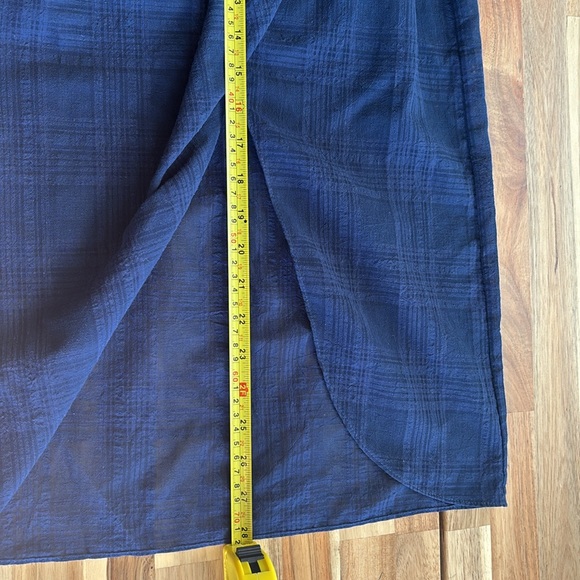 Aritzia Pursuit Skirt Navy Marine size 0 - Picture 5 of 6